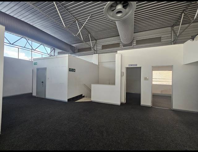 1,842M² SHOWROOM TO LET IN BRUMA